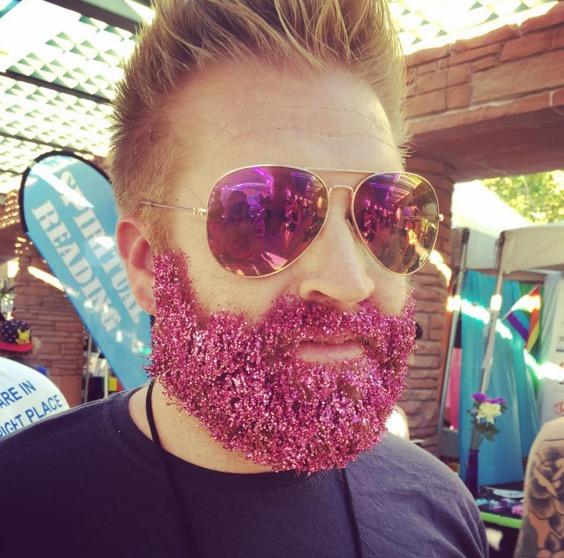 glitter-beards-are-sparkling-new-trend-male-facial-hair-men-shiny-sparkle-covered_3